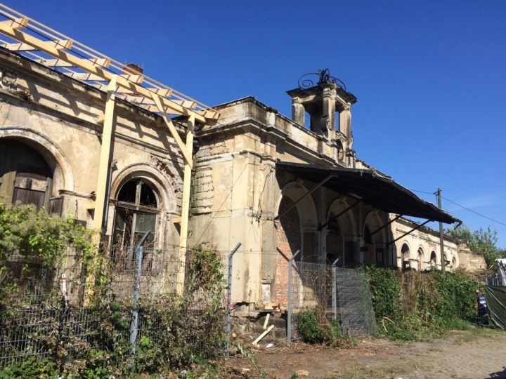 Alter Leipziger Bahnhof Gebäude Foto klein ES