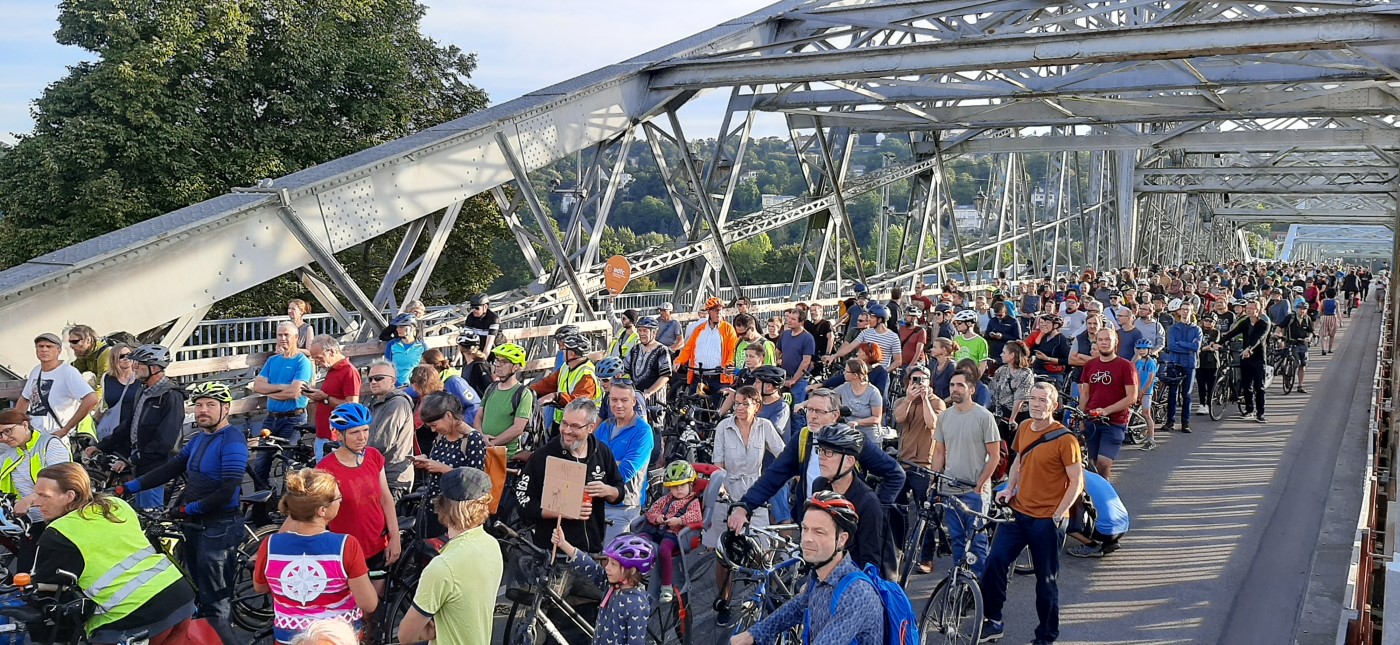 Blaues Wunder ADFC Demo 1 Foto ADFC Klein