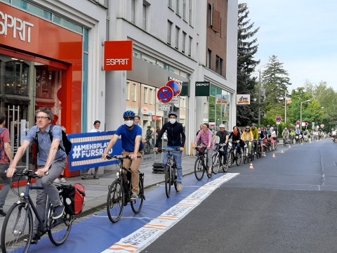 Demo Hueblerstr 1 Foto ADFC Dresden