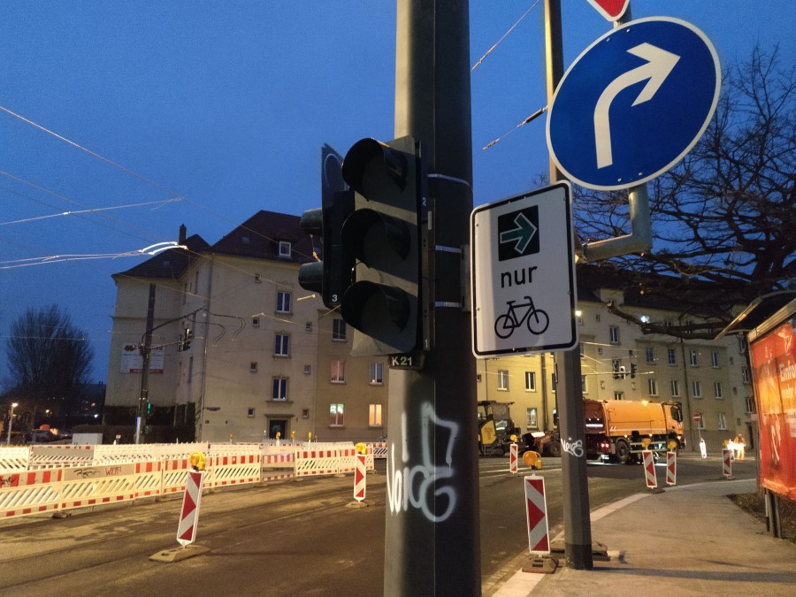Erster Gruener Pfeil Radverkehr Foto ADFC DD Jürgen Ilchmann klein