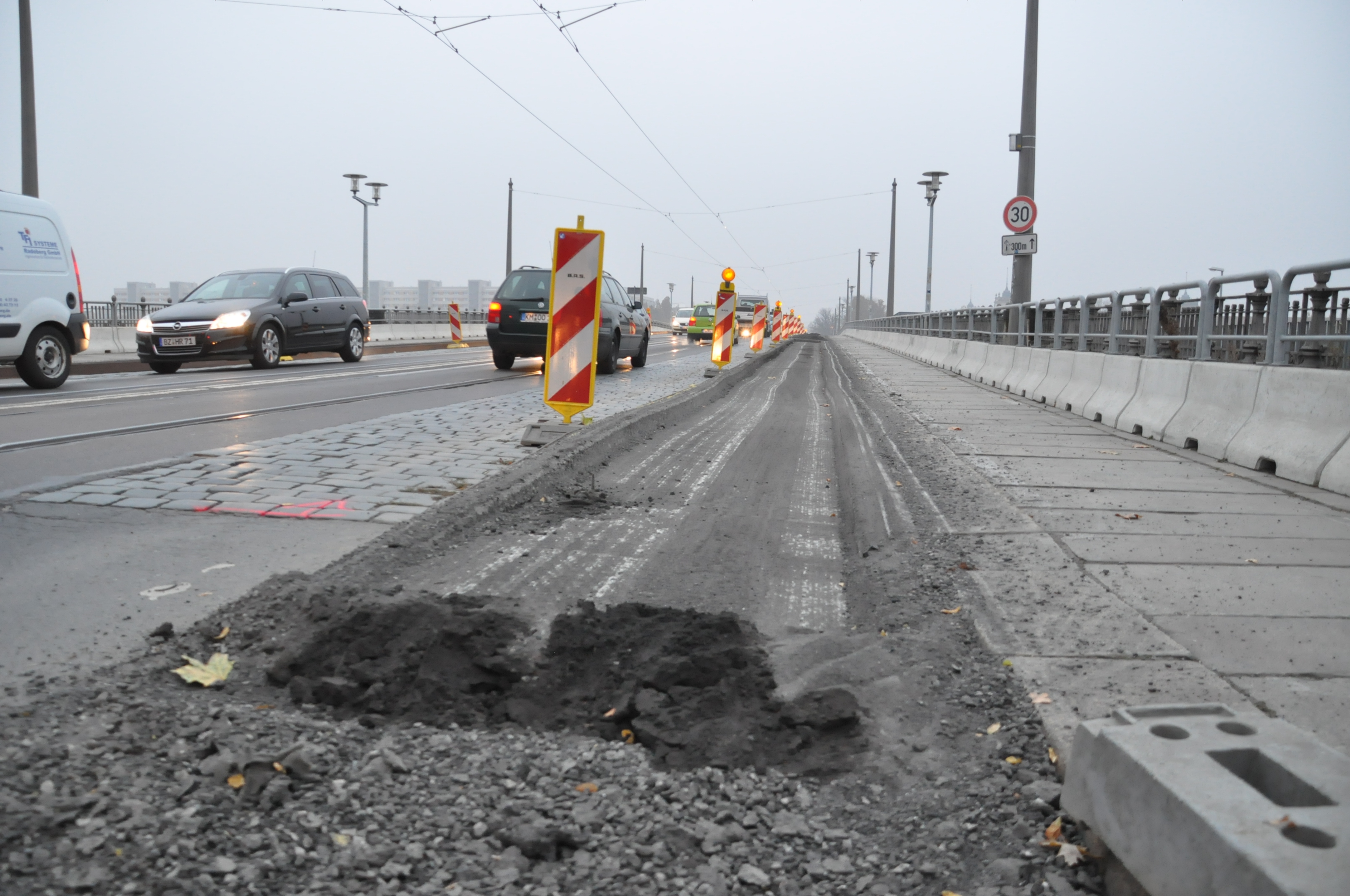 Ehemaliger Radweg Albertbrücke (c) ADFC