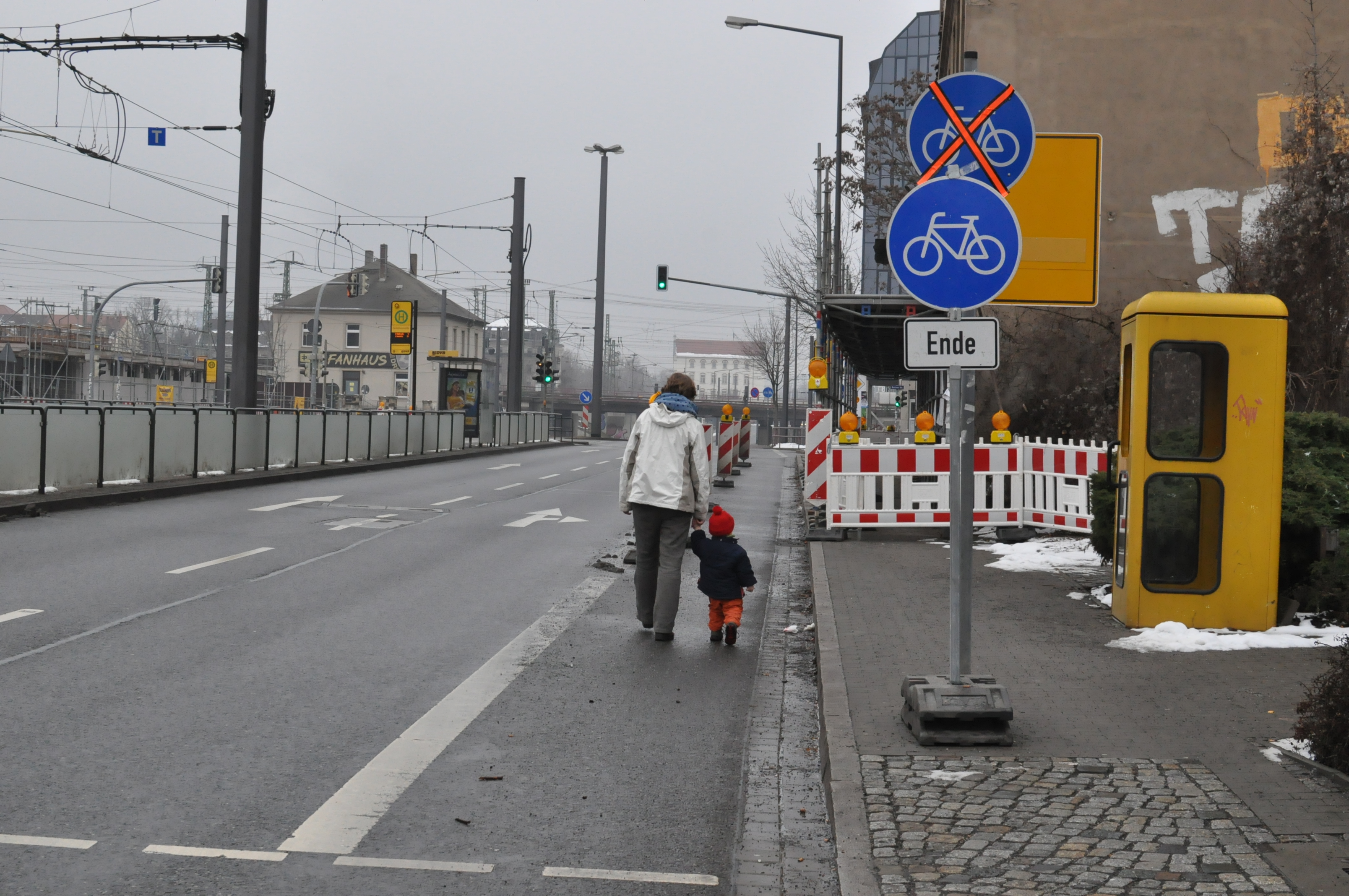 Gesperrter Gehweg Friedrichstadt (c) ADFC