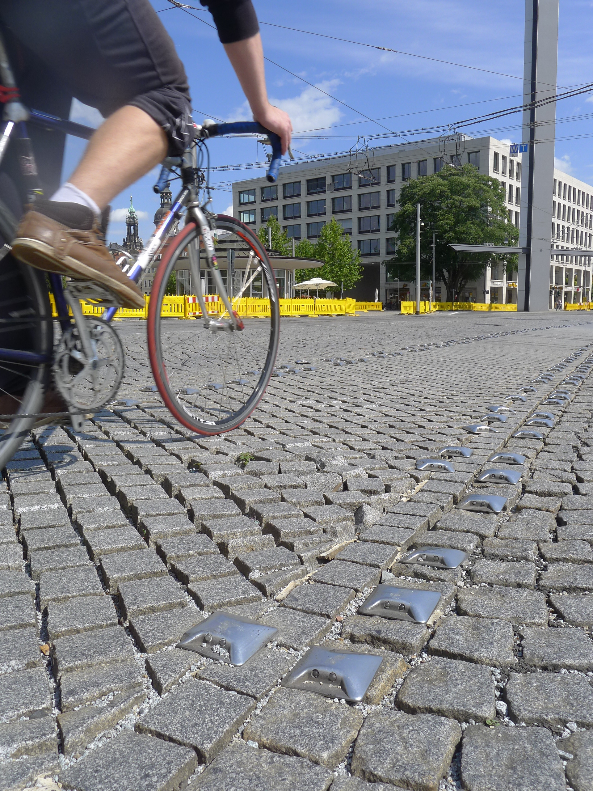 Postplatz Pflastersteine 2014 (c) ADFC